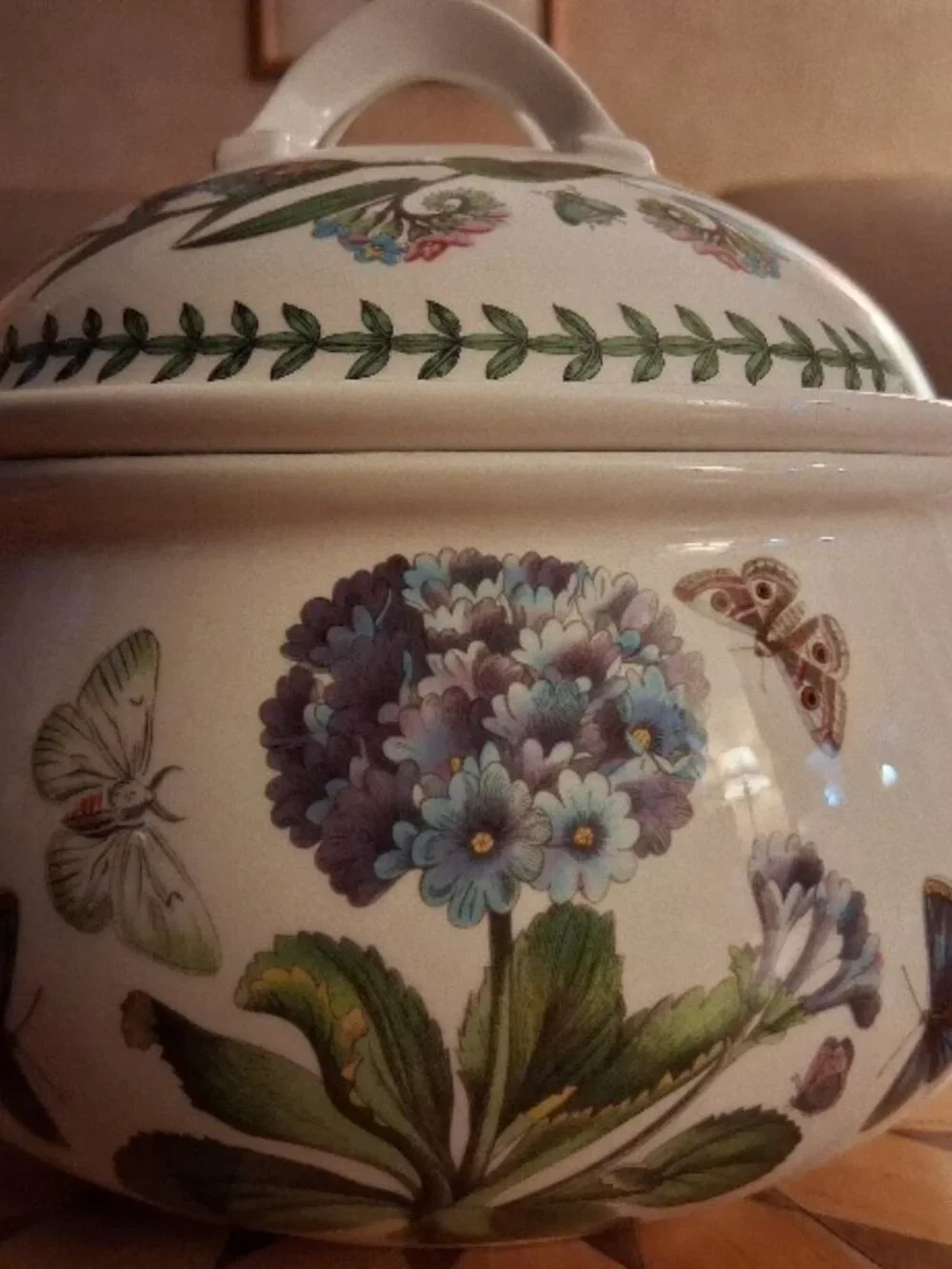 Vintage Portmeirion Botanic Garden 2.5qt Round Covered Casserole Romantic Shape